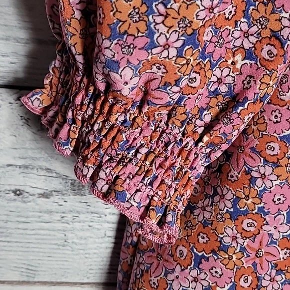 Sanctuary Floral Button Down Shirt Size Medium - Picture 6 of 8